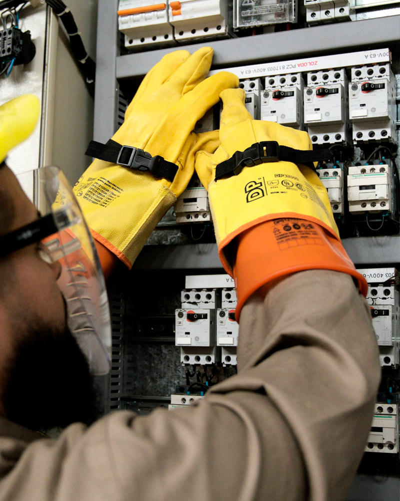 Guantes dieléctricos